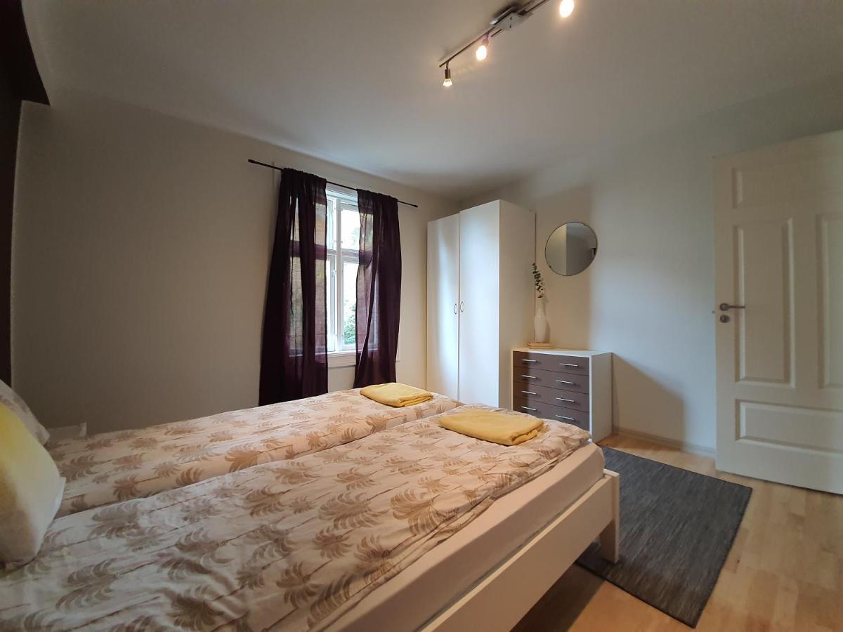 Central 4bedrooms Nr 6 -bnb By Berti Apartment